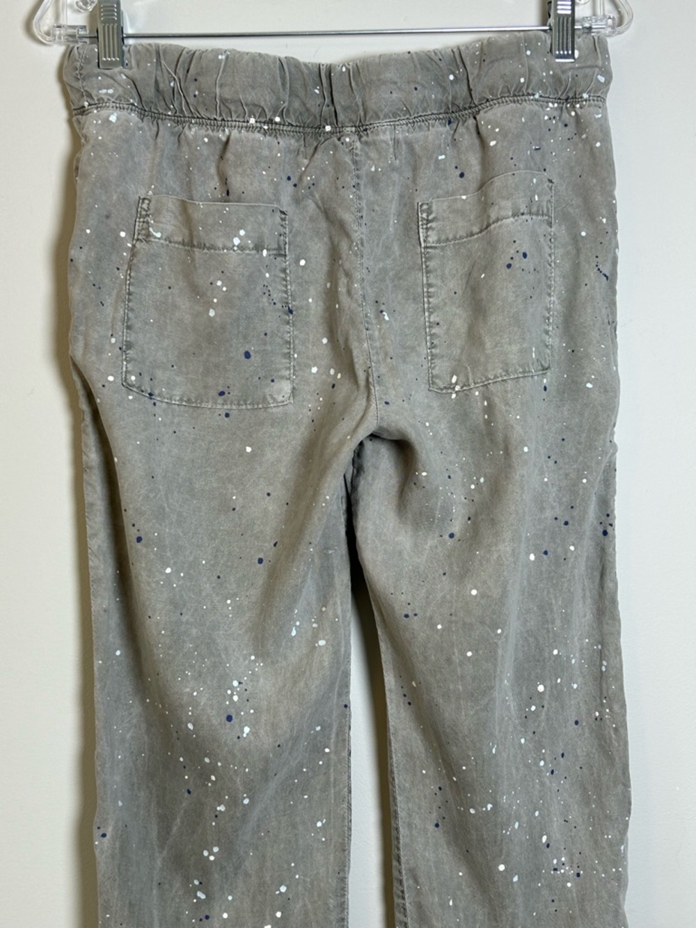 cloth & stone Anthropologie Light Gray tencel Joggers size M paint splatter - Picture 9 of 14